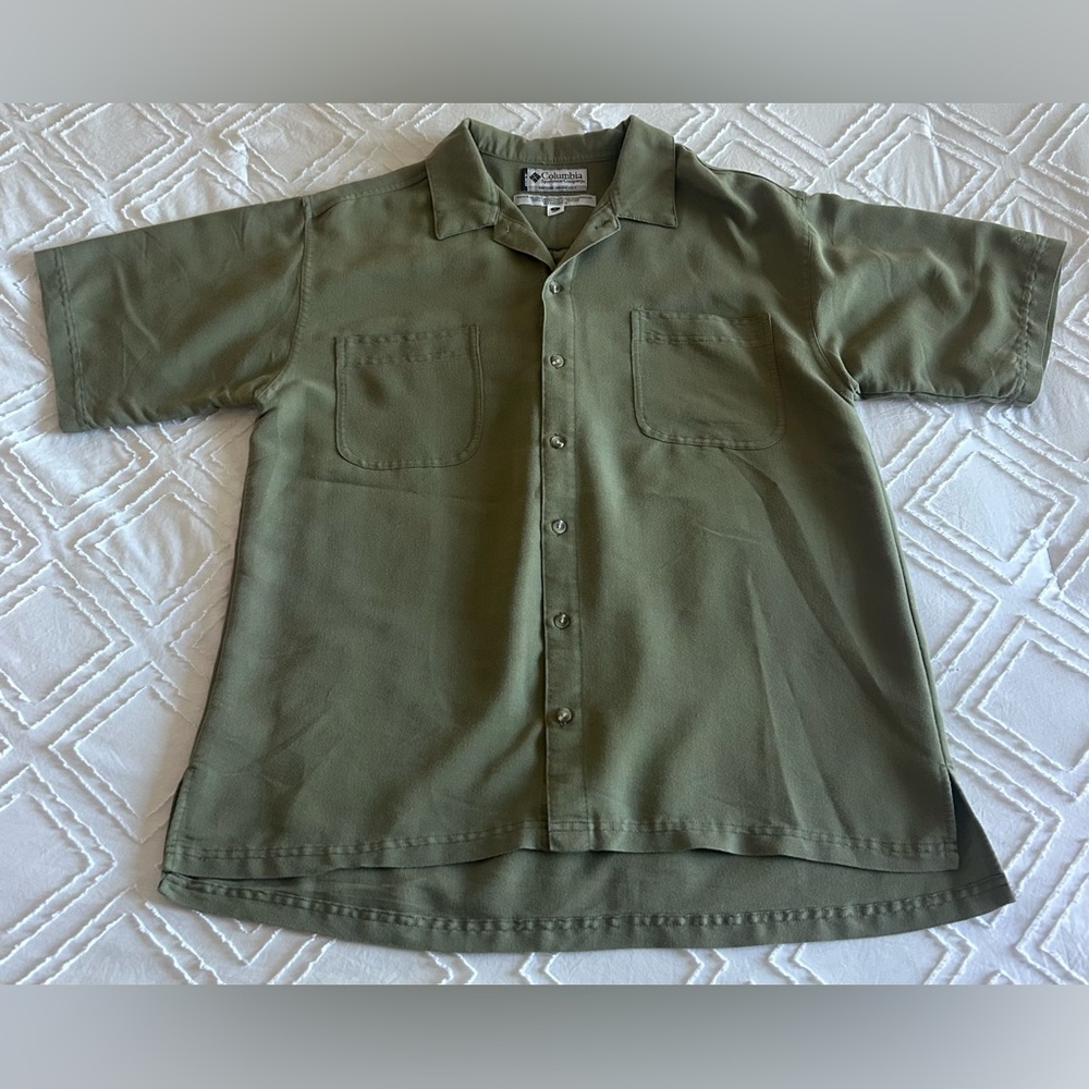 Columbia GRT Olive Green Button Front  Casual Shirt Sz Large